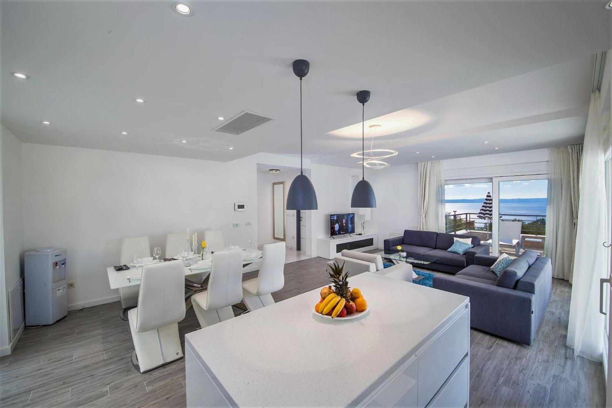 Villa Blue With Pool And Sea View *